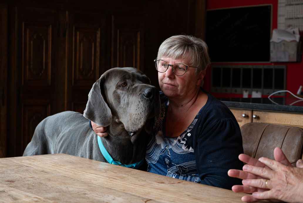 Monique Materne en hond.